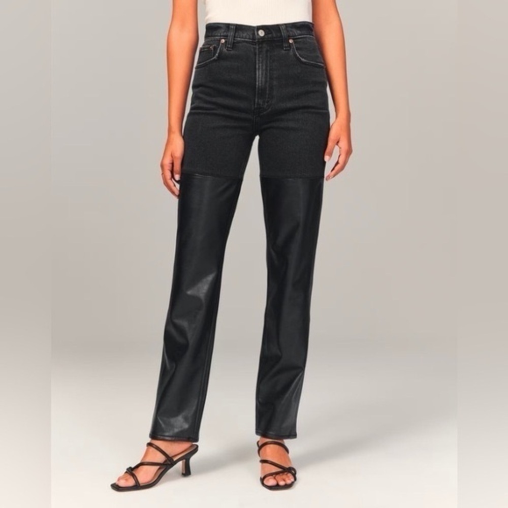 Abercrombie & Fitch The 90s Straight Ultra High-Rise Mixed Fabric Black Jeans